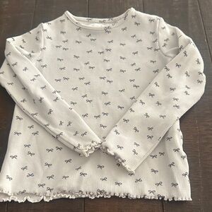 Zara Cream Long Sleeve Kids Tee with Bow Pattern